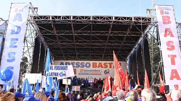 Grande adesione allo #Sciopero Generale di Piazza del Popolo
