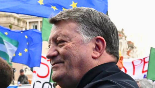 La piazza chiede un’Europa solidale e sociale