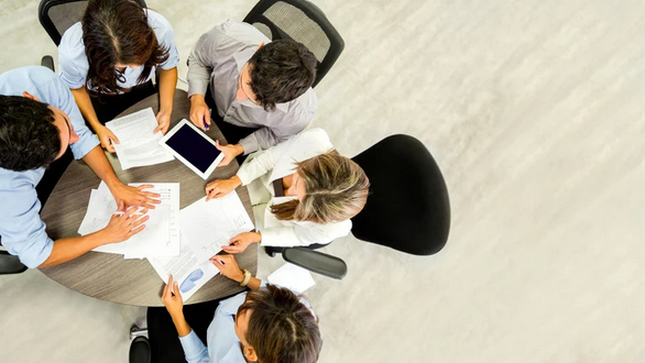Alla generazione Z non piace lavorare in gruppo