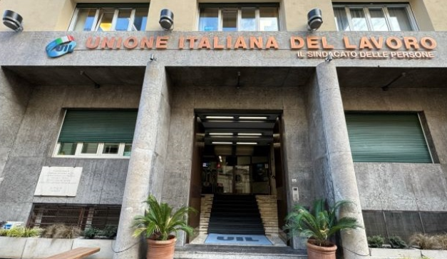 Vicini all’eroico popolo Iraniano