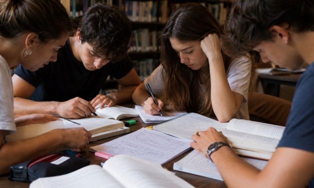 La preparazione alla maturità continua anche di notte
